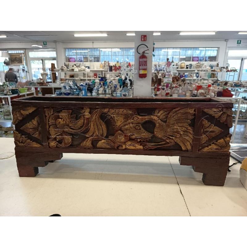 PORTA VASO LEGNO ROSSO DORATO ORIENTALE | Mercatino dell'Usato Roma rebibbia 1