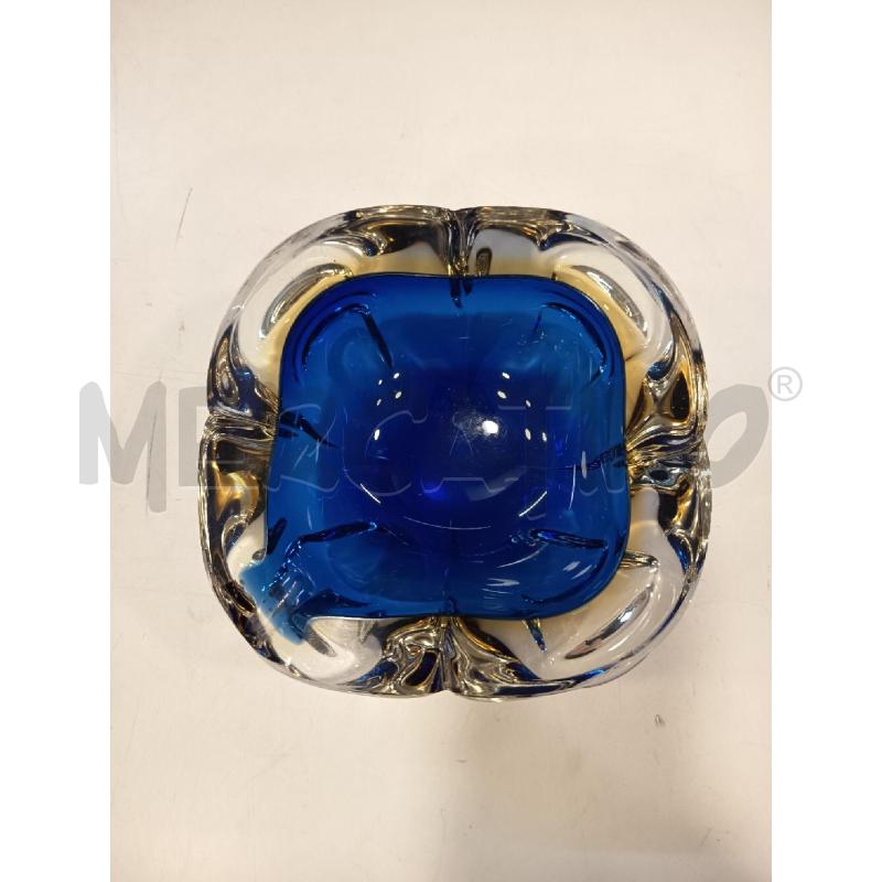 POSA CENERE QUADRATO VETRO SPESSO BLU GIALLO | Mercatino dell'Usato Roma rebibbia 2