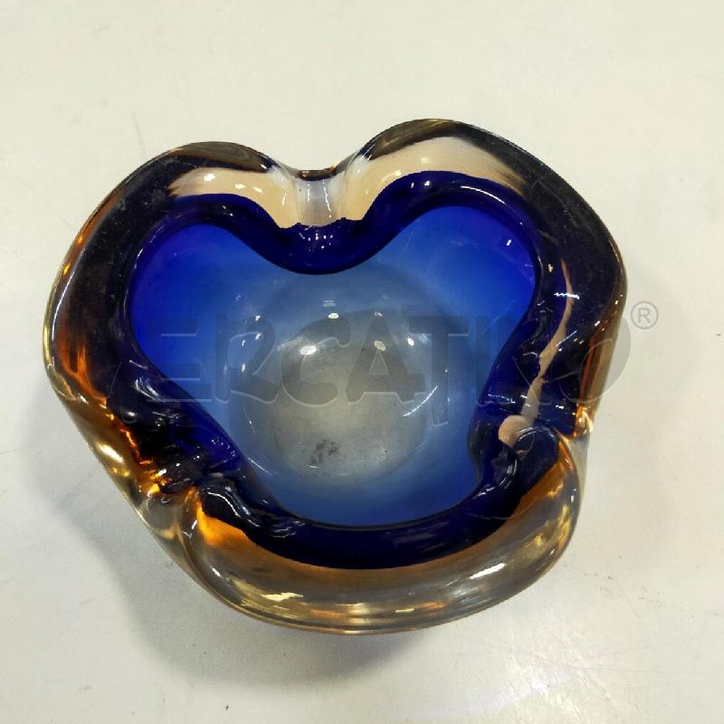 POSA CENERE VETRO BLU  | Mercatino dell'Usato Roma rebibbia 1