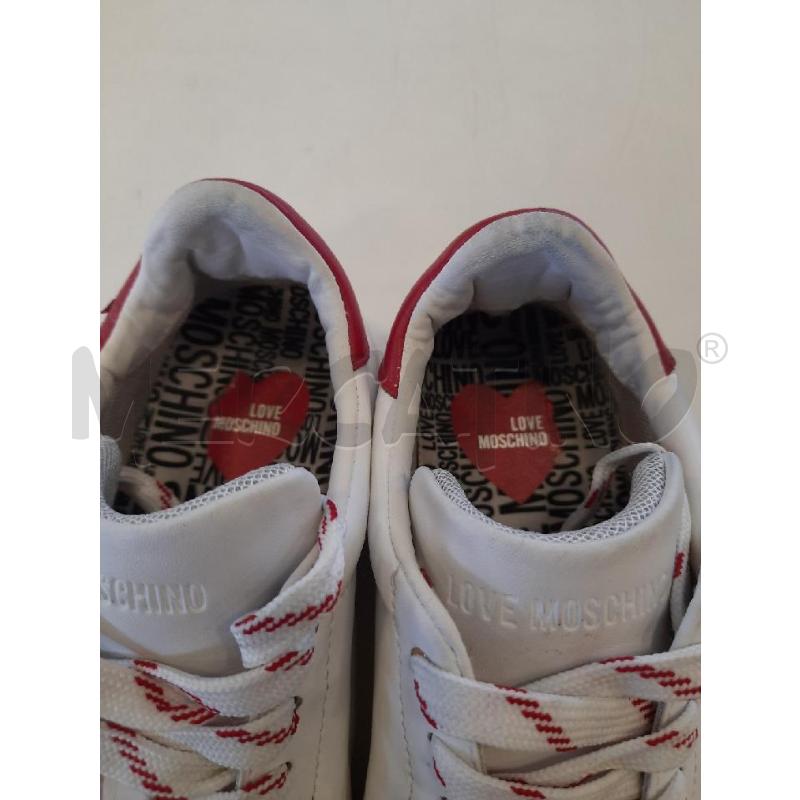 SCARPE DONNA LOVE MOSCHINO BIANCHE CUORE ROSSO | Mercatino dell'Usato Roma rebibbia 3