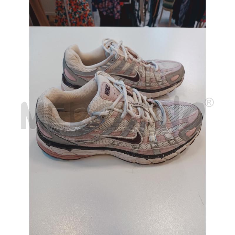 SCARPE DONNA NIKE P6000 GRIGIO ROSA | Mercatino dell'Usato Roma rebibbia 1