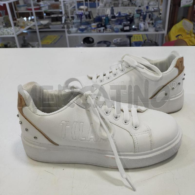 SCARPE DONNA PRIMA CLASSE NIANCHE DA RIV | Mercatino dell'Usato Roma rebibbia 3