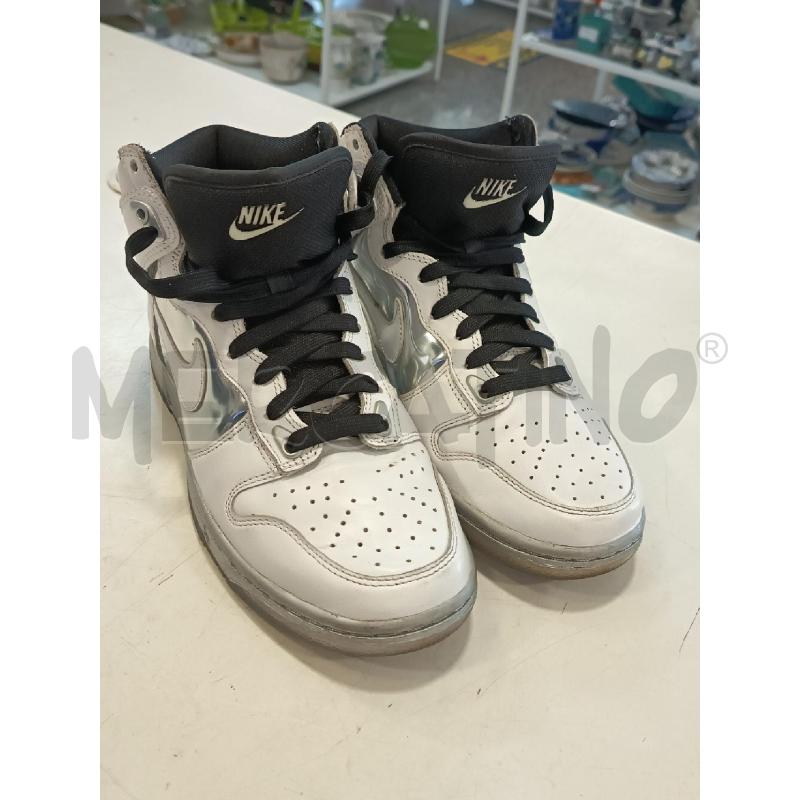 SCARPE NIKE BIANCHE GRIGIO | Mercatino dell'Usato Roma rebibbia 3