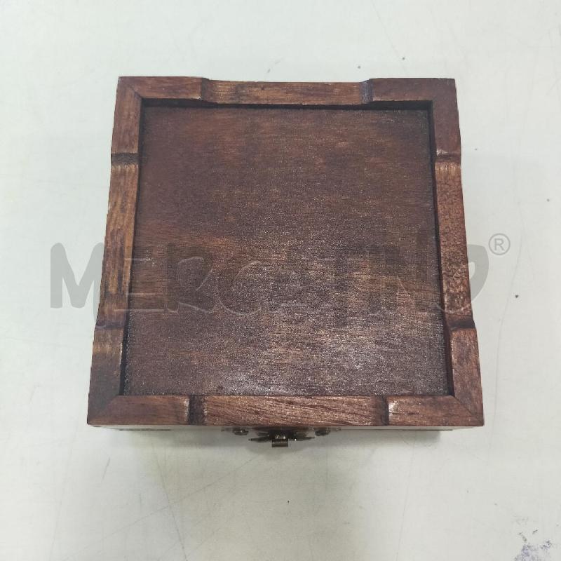 SCATOLA LEGNO ORIENTALE VETRO VOLTO DONNA | Mercatino dell'Usato Roma rebibbia 3