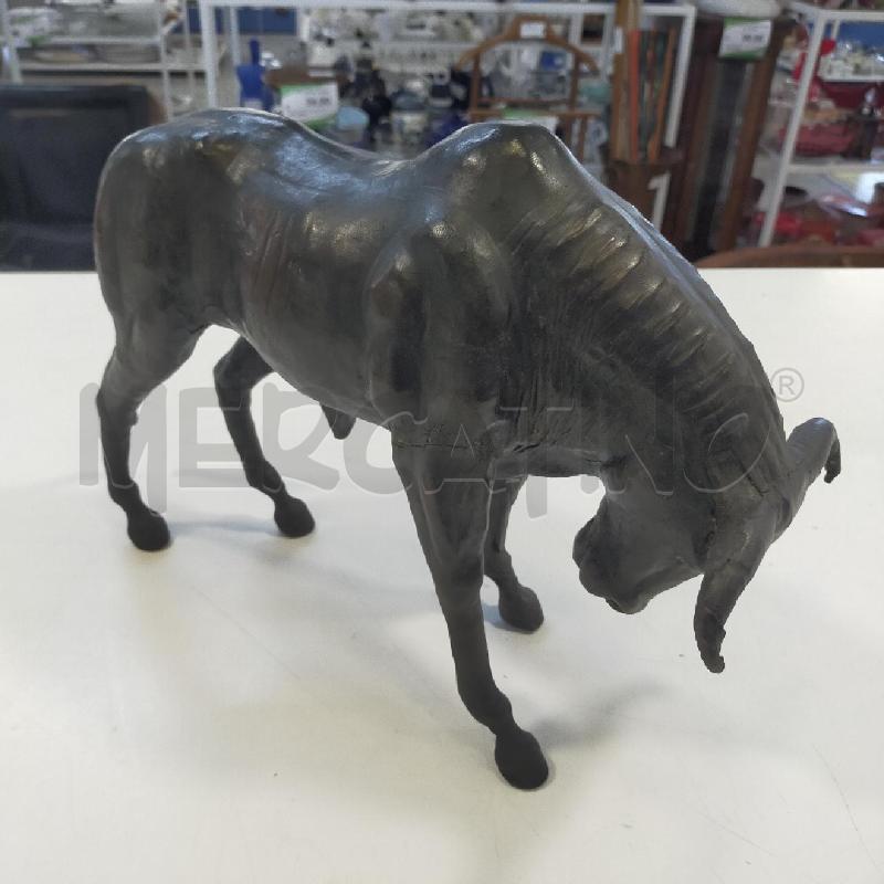 SCULTURA ANIMALE CUOIO TORO | Mercatino dell'Usato Roma rebibbia 1