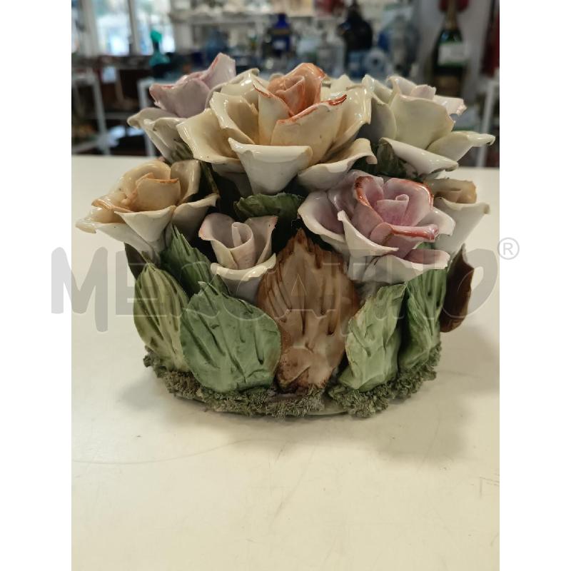 SCULTURA CAPODIMONTE FIORI GRANDI DA RIV | Mercatino dell'Usato Roma rebibbia 2