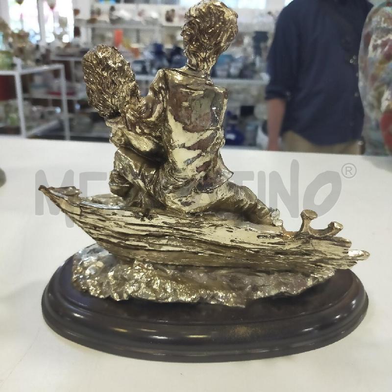 SCULTURA CROMO COPPIA SEDUTA SU BARCA | Mercatino dell'Usato Roma rebibbia 2