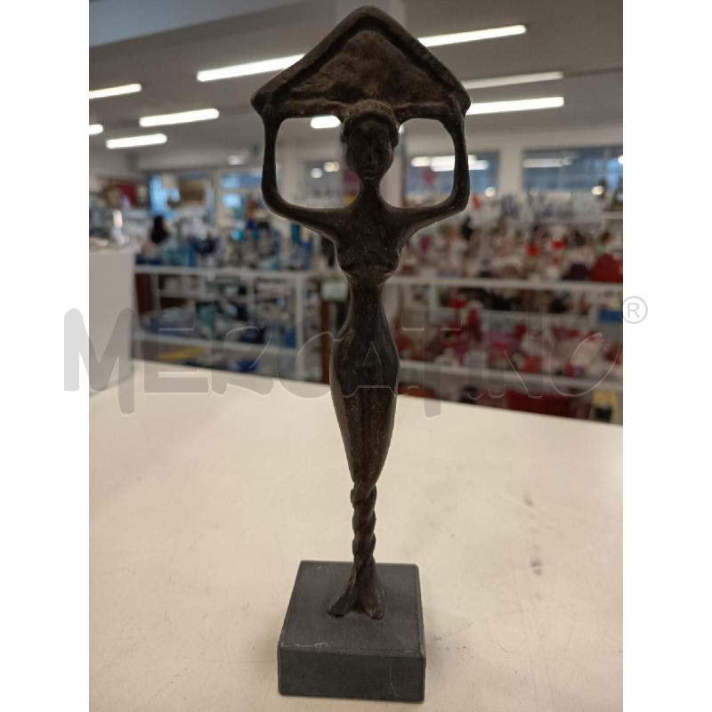 SCULTURA PICCOLA BRONZO SIMONCINO DONNA CON TRIANGOLO | Mercatino dell'Usato Roma rebibbia 1