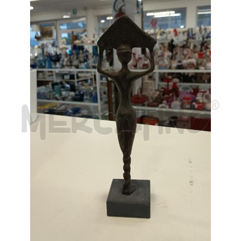 SCULTURA PICCOLA BRONZO SIMONCINO DONNA CON TRIANGOLO | Mercatino dell'Usato Roma rebibbia 2