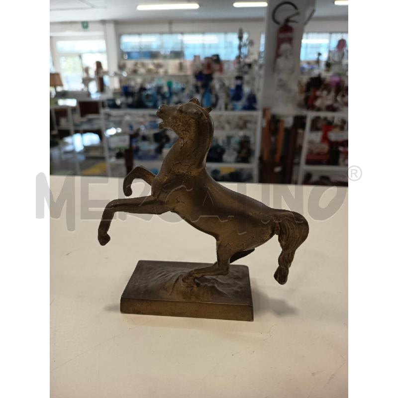 SCULTURA PICCOLA CAVALLO OTTONE | Mercatino dell'Usato Roma rebibbia 1