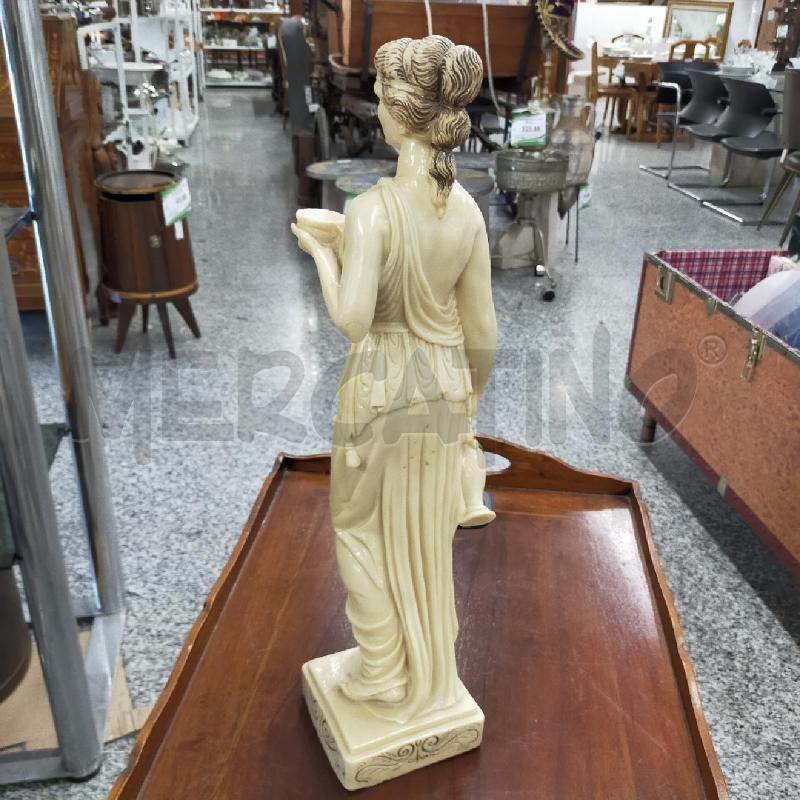 SCULTURA RESINA CHIARA DONNA BROCCA | Mercatino dell'Usato Roma rebibbia 2