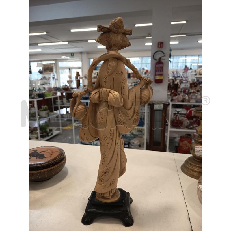 SCULTURA RESINA DONNA ORIENTALE B NERA DA RIV | Mercatino dell'Usato Roma rebibbia 3