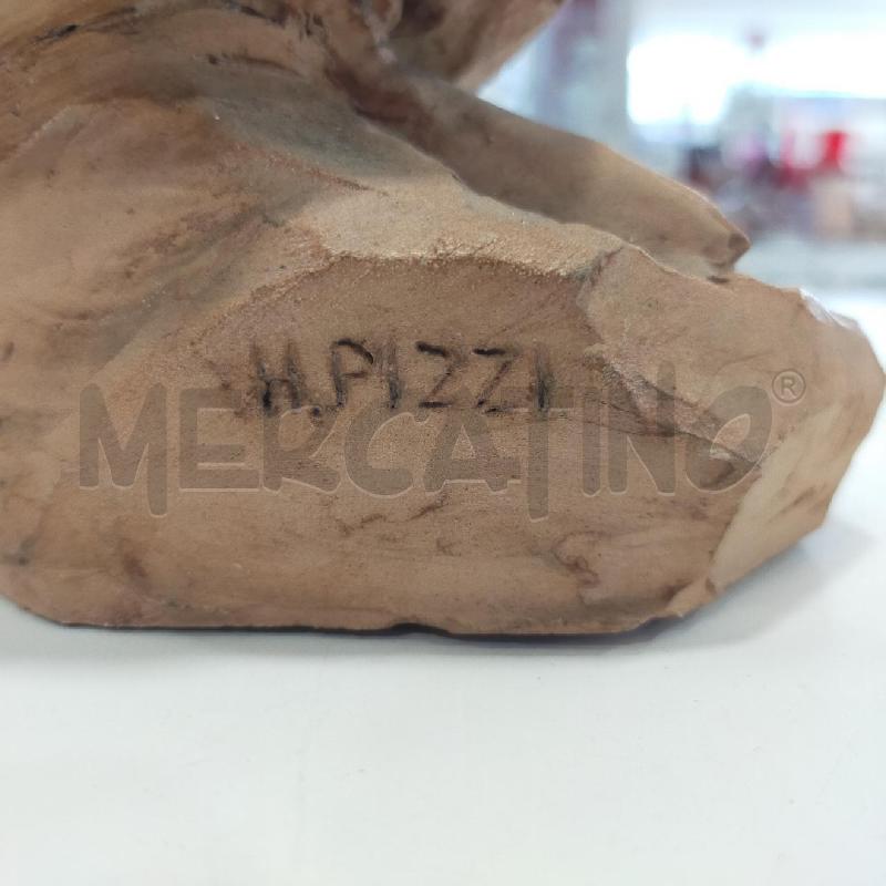 SCULTURA TERRACOTTA UOMO CON VESTE | Mercatino dell'Usato Roma rebibbia 3