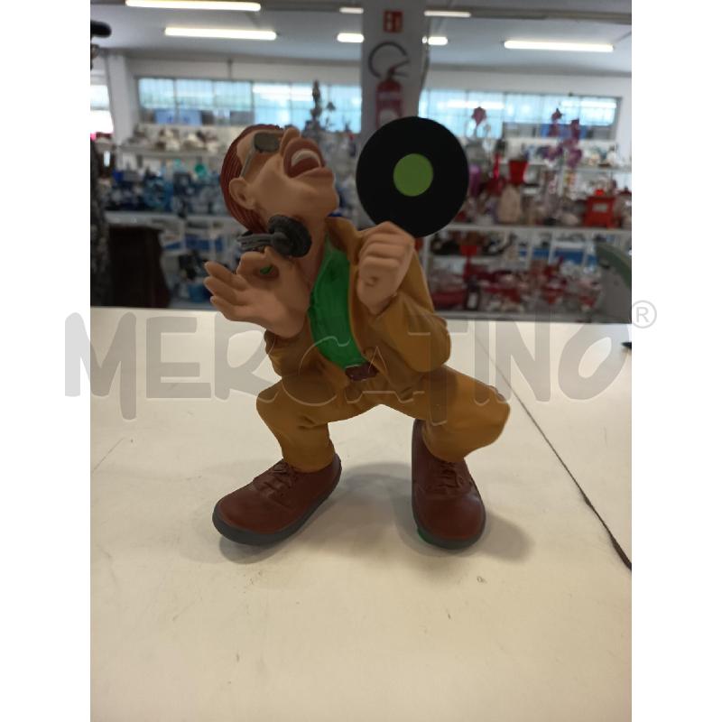 SCULTURA UOMO CON VINILE | Mercatino dell'Usato Roma rebibbia 1