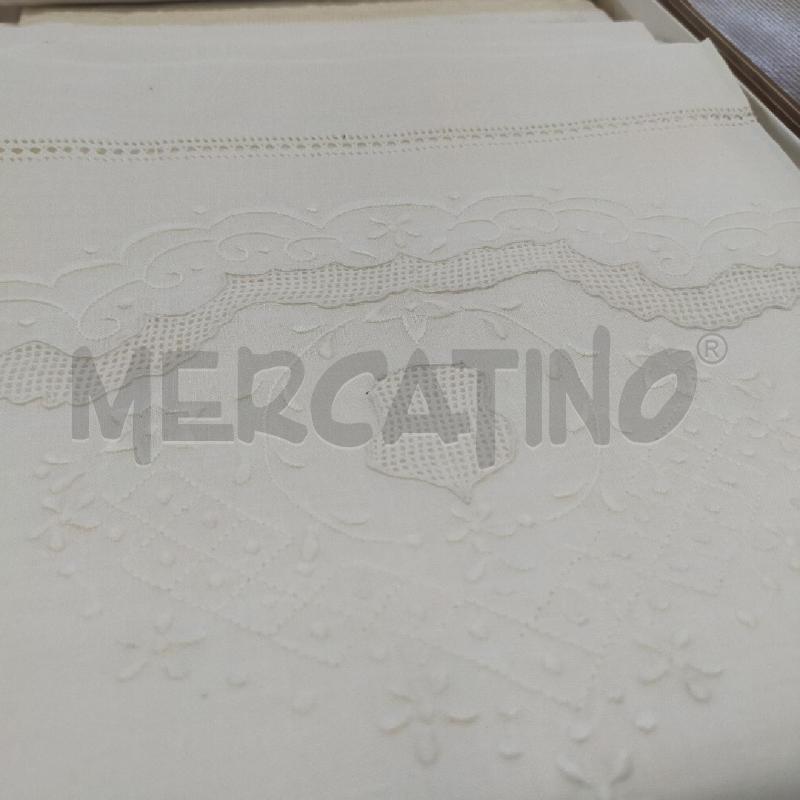 SET 4 ASCIUGAMANI PURO LINO RICAMATI | Mercatino dell'Usato Roma rebibbia 2