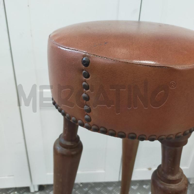 SGABELLO 3Z LEGNO SED MARRONE | Mercatino dell'Usato Roma rebibbia 2