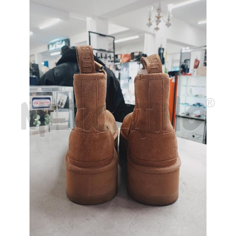 STIVALETTO UGG W NEUMEL PLATFORM CHELSEA CAMM | Mercatino dell'Usato Roma rebibbia 3