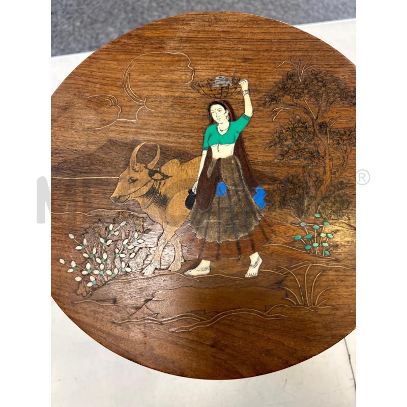 TAVOLINO LEGNO DISEGNO INTARSI INDIANO  | Mercatino dell'Usato Roma rebibbia 2