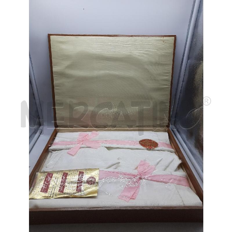 TOVAGLIA BIANCA COTONE 100%/FIOCCHI ROSA+6TOVAGLIOLI | Mercatino dell'Usato Roma rebibbia 1