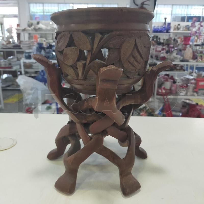 VASO LEGNO FOGLIE C  PIEDISTALLO INTRECCIATO | Mercatino dell'Usato Roma rebibbia 1