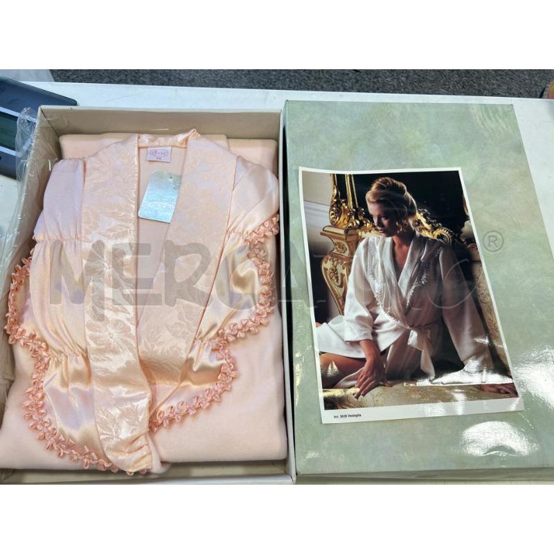 VESTAGLIA DONNA ROSA BICONF | Mercatino dell'Usato Roma rebibbia 1