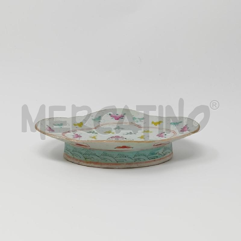 ALZATA CINESE CERAMICA ROMBOIDALE BORDO AZZURRO DEC FIORI ROSA  | Mercatino dell'Usato Roma re di roma 1