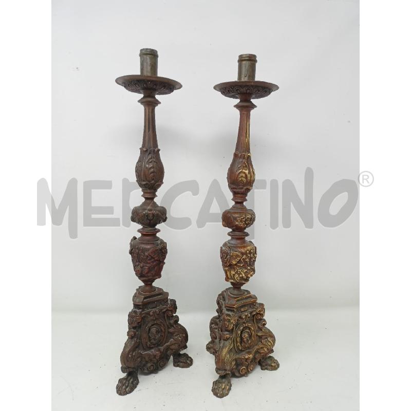 CANDELABRI COPPIA BRONZO 3 PIEDI LEONE PLACCHE TESTE SANTI | Mercatino dell'Usato Roma re di roma 1