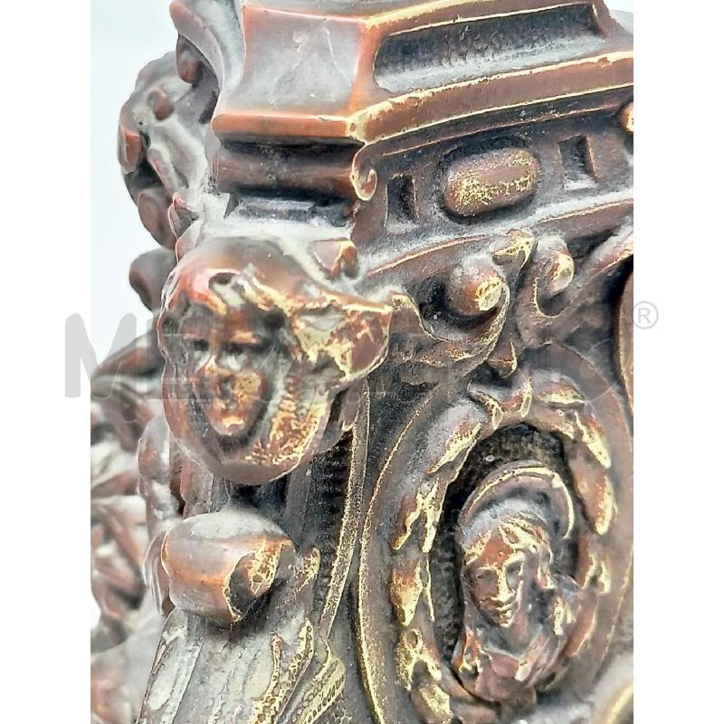 CANDELABRI COPPIA BRONZO 3 PIEDI LEONE PLACCHE TESTE SANTI | Mercatino dell'Usato Roma re di roma 5
