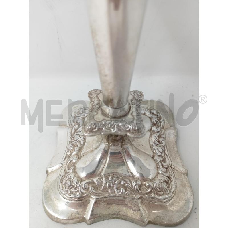 CANDELIERE JORDAN SHEFFIELD BASE QUADRATA DEC RILIEVO 25 CM | Mercatino dell'Usato Roma re di roma 2