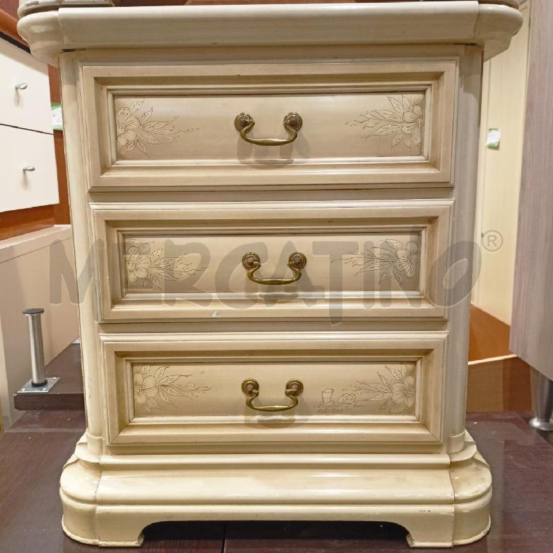 COMODINI COPPIA COPPIA 3 C FIOR PANNA AVORIO CREMA | Mercatino dell'Usato Roma re di roma 3
