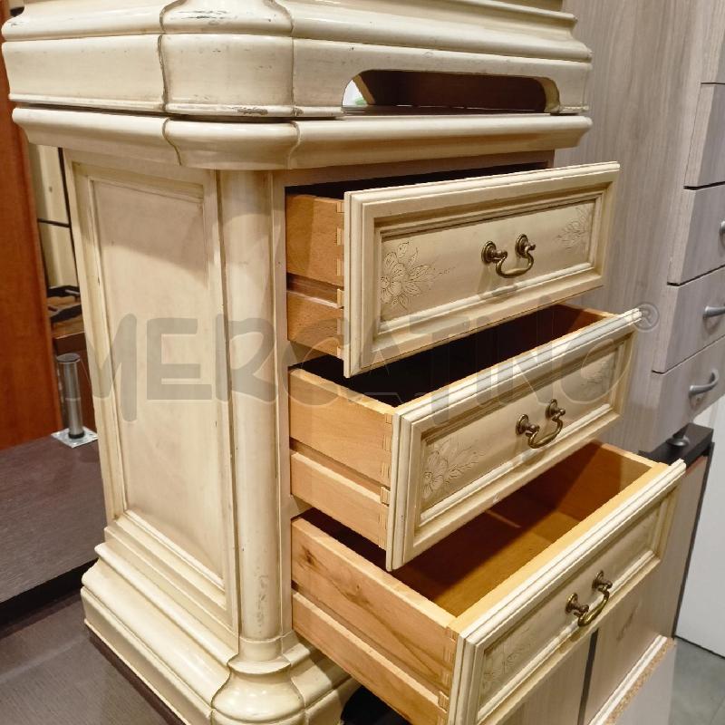COMODINI COPPIA COPPIA 3 C FIOR PANNA AVORIO CREMA | Mercatino dell'Usato Roma re di roma 5