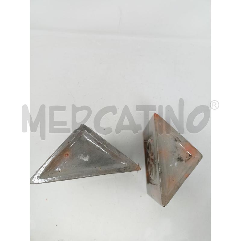 COPPIA VASI TRIANGOLARI TIMONE CENTRALE FONTANA | Mercatino dell'Usato Roma re di roma 5