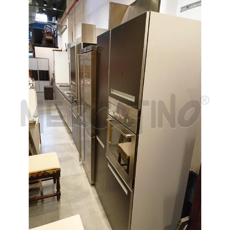 CUCINA ARC LINEARE PIANO MARMO NERO 4 COLONNE+FRIGO SMEG+FORNO+LAVAST+MICROONDE WHIRPOOL | Mercatino dell'Usato Roma re di roma 2