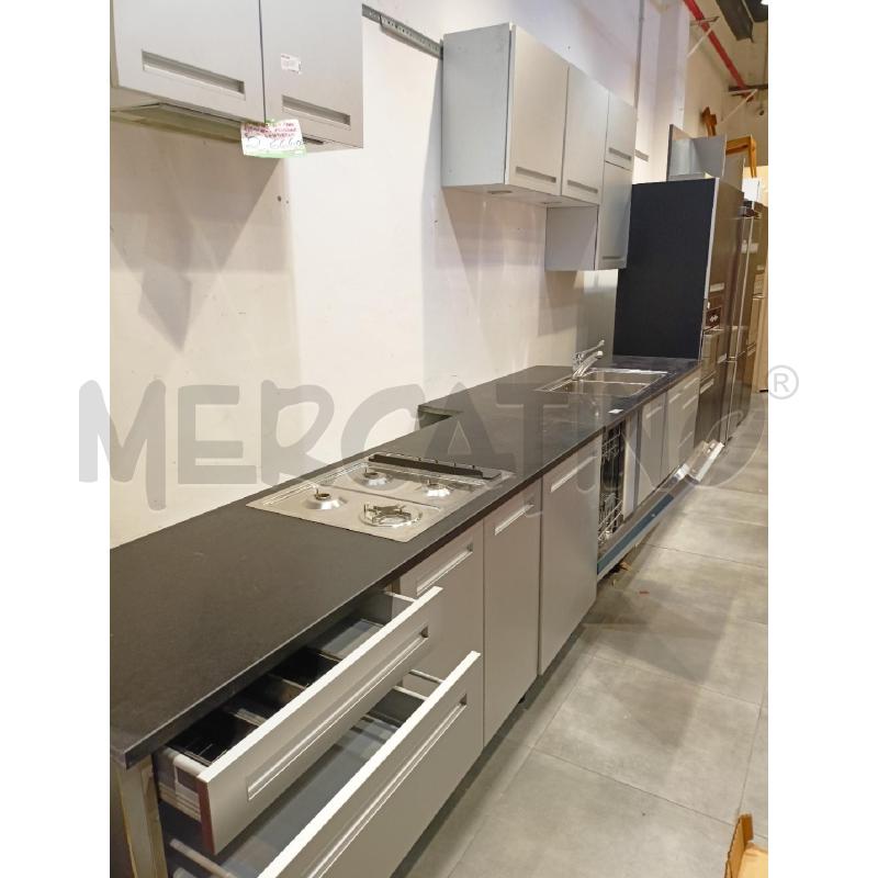 CUCINA ARC LINEARE PIANO MARMO NERO 4 COLONNE+FRIGO SMEG+FORNO+LAVAST+MICROONDE WHIRPOOL | Mercatino dell'Usato Roma re di roma 5