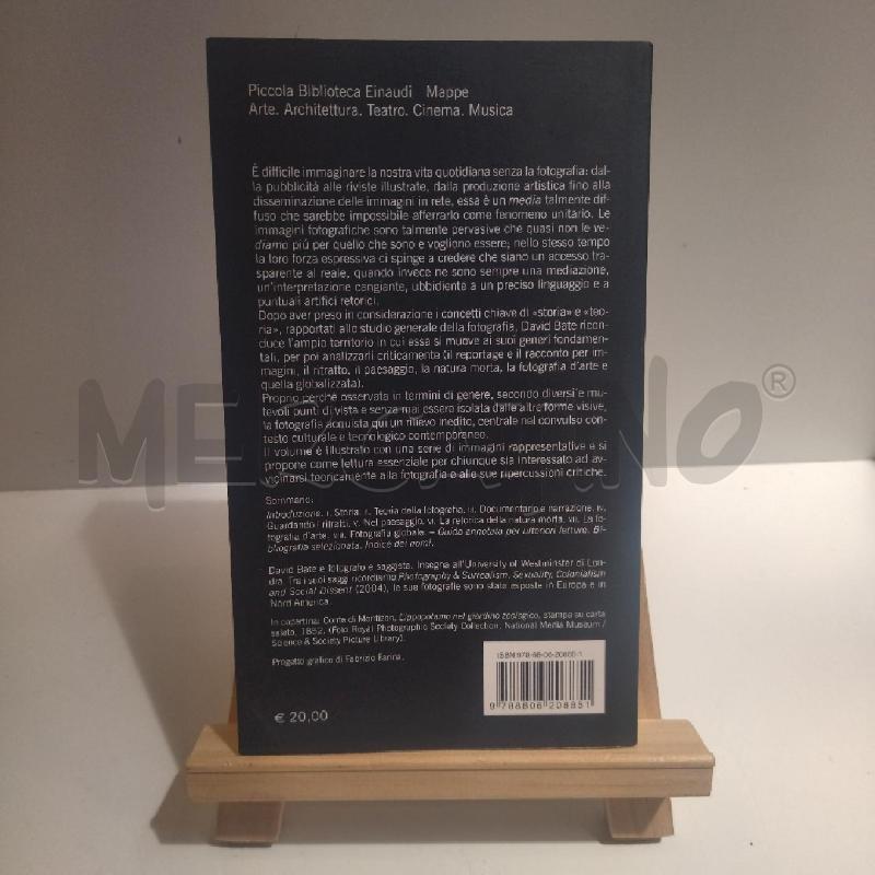 DAVID BATE IL PRIMO LIBRO DI FOTOGRAFIA EINAUDI 2011 | Mercatino dell'Usato Roma re di roma 2