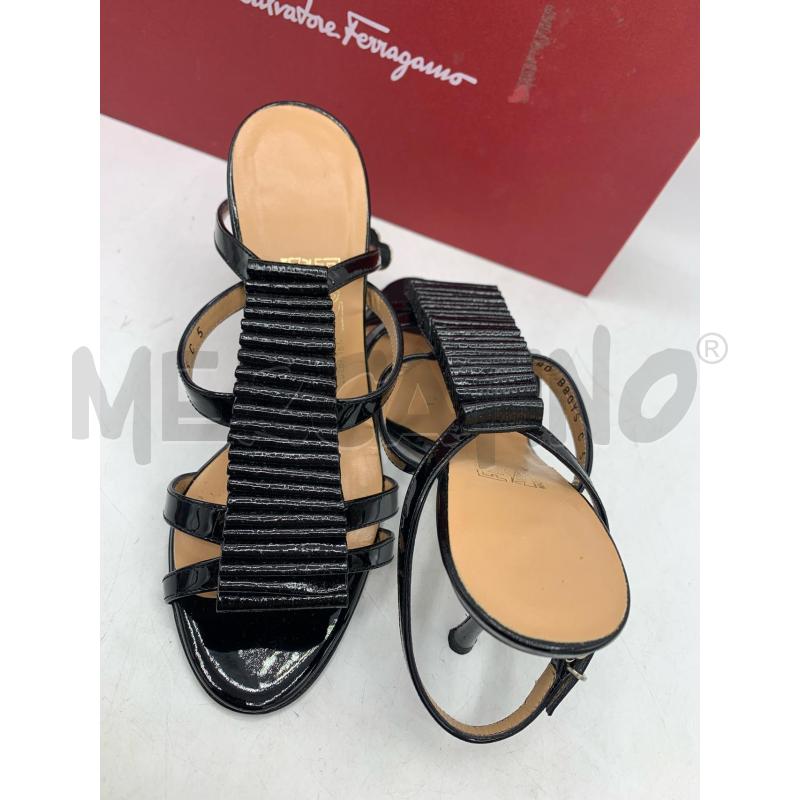 DECOLLETE FERRAGAMO PELLE NERO LUCIDO  | Mercatino dell'Usato Roma re di roma 4