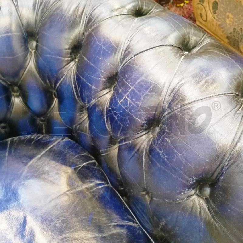 DIVANO BLU SCURO CHESTER  | Mercatino dell'Usato Roma re di roma 4