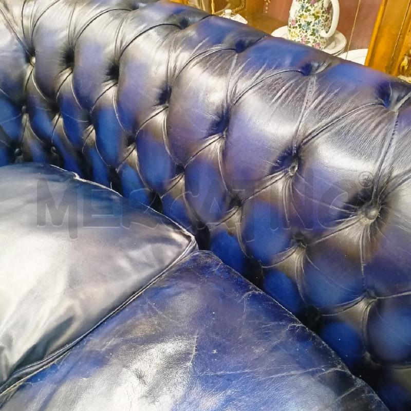 DIVANO BLU SCURO CHESTER  | Mercatino dell'Usato Roma re di roma 5
