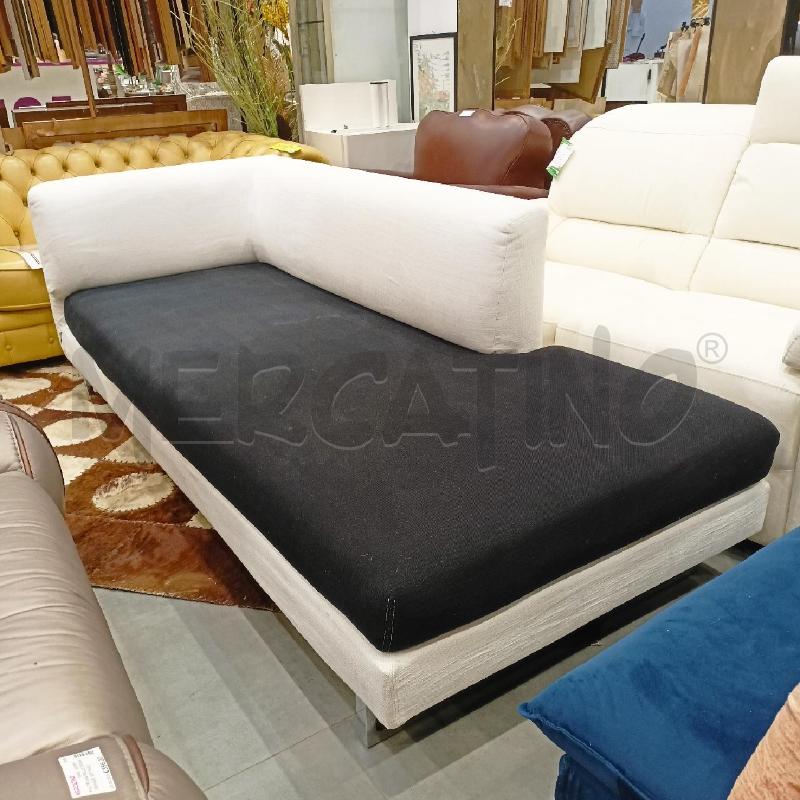 DIVANO CHAISE LONGE BIANCO NERO | Mercatino dell'Usato Roma re di roma 3