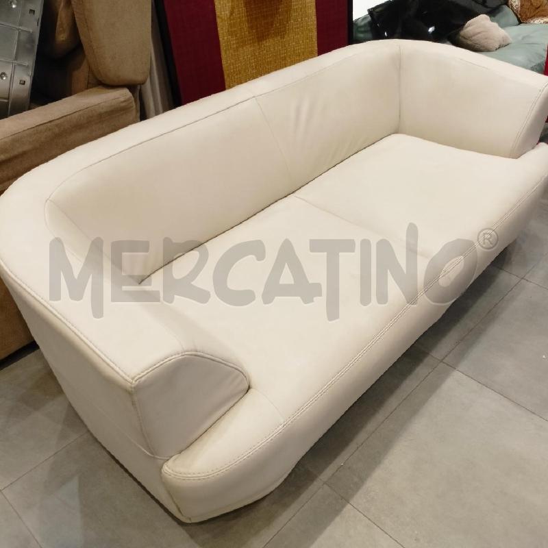 DIVANO ECOPELL BIANC | Mercatino dell'Usato Roma re di roma 4