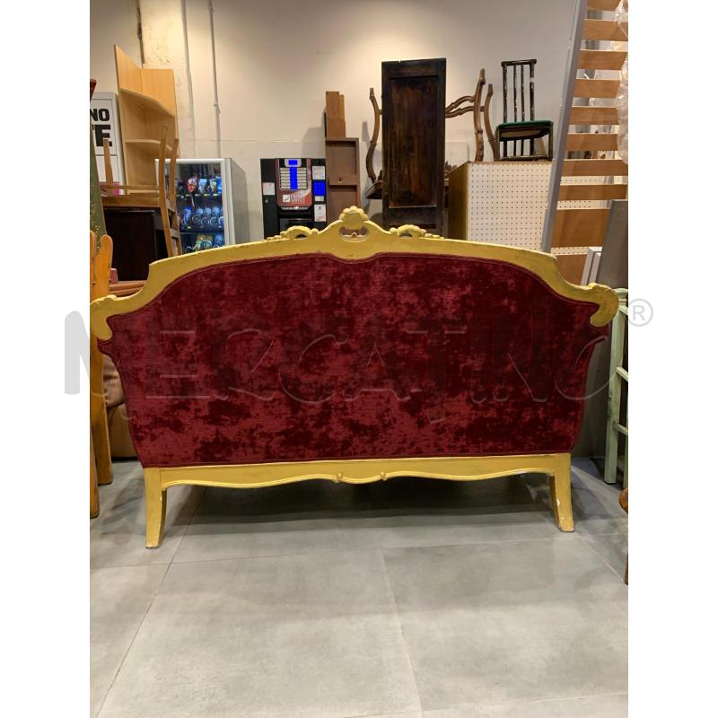 DIVANO STOFFA ROSSA BORDI ORO | Mercatino dell'Usato Roma re di roma 5