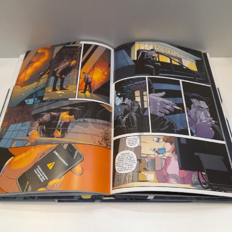 FUMETTO JAMES BOND 007 SERIE COMPLETA 2 VOLUMI EIDOLON+VARGR PANINI DYNAMITE WARREN ELLIS | Mercatino dell'Usato Roma re di roma 5