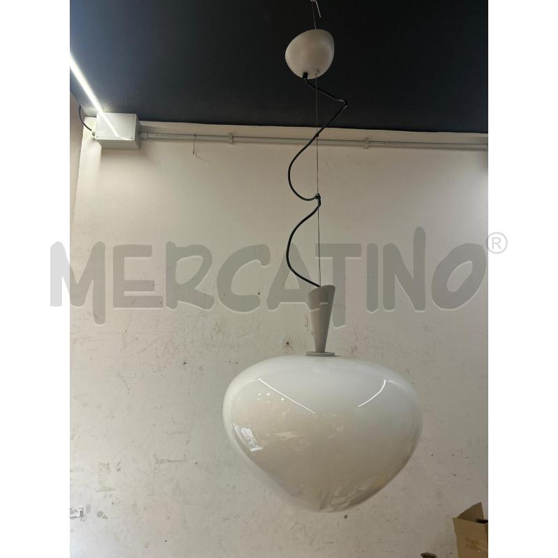 LAMPADARIO VETRO BIANCO SFERA ATTACCO GRIGIO  | Mercatino dell'Usato Roma re di roma 2