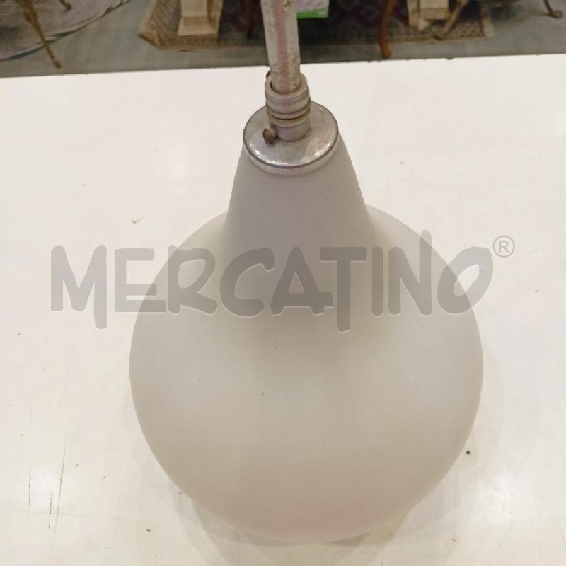 LAMPADARIO VETRO SATINATO BIANCO GOCCIA  | Mercatino dell'Usato Roma re di roma 5
