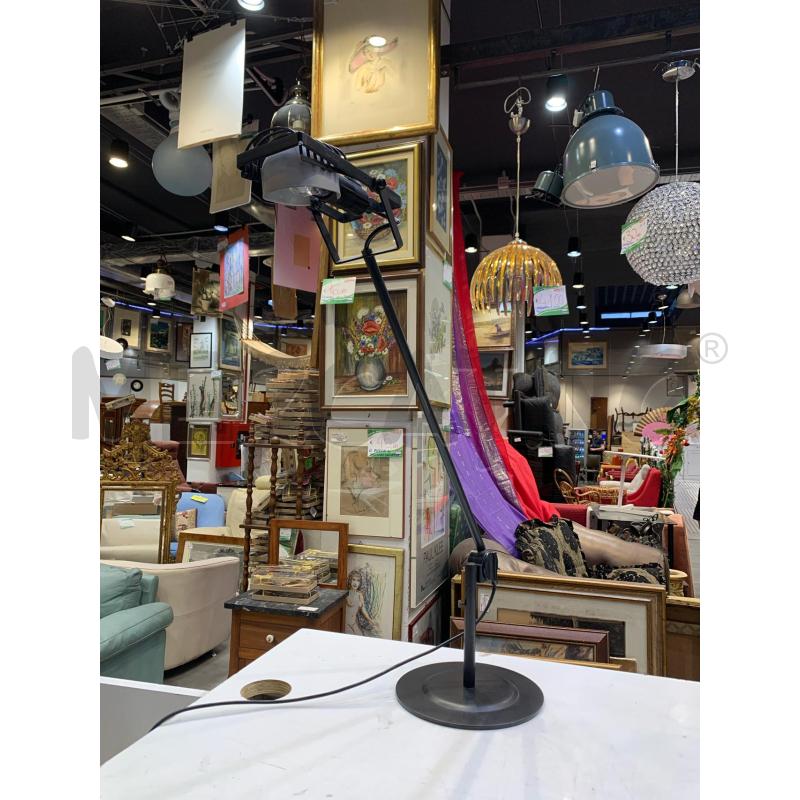LAMPADA ARTEMIDE SINTESI TAVOLO NERA | Mercatino dell'Usato Roma re di roma 1