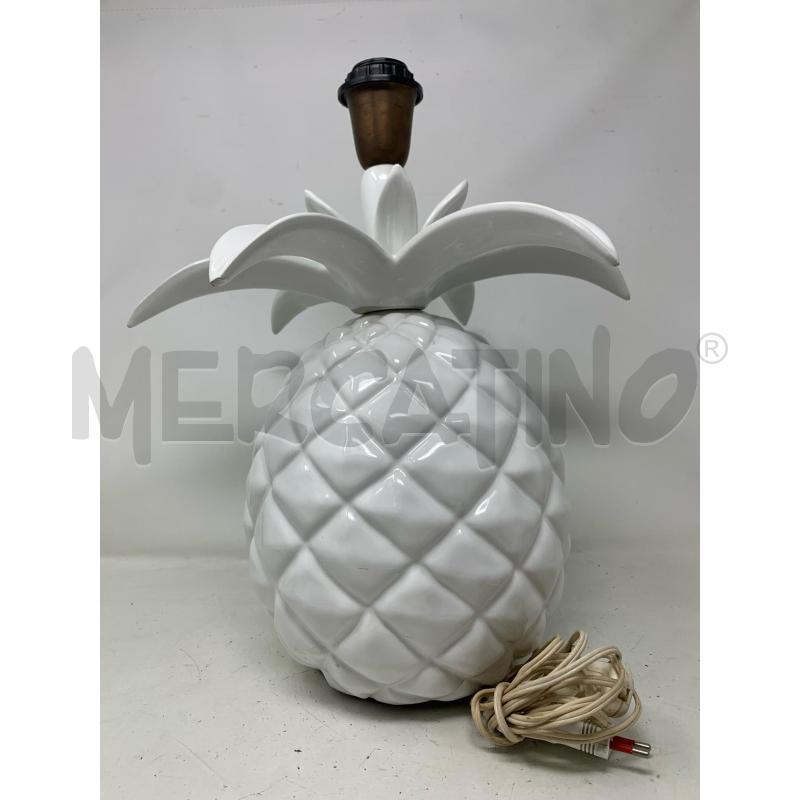 LAMPADA CERAMICA BIANCA ANANAS DIFETTO FOGLIA | Mercatino dell'Usato Roma re di roma 1