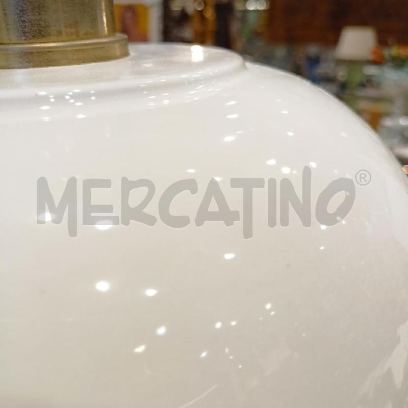 LAMPADA CERAMICA BIANCA BASE NERA BOMBATA FUNZIONANTE  | Mercatino dell'Usato Roma re di roma 4