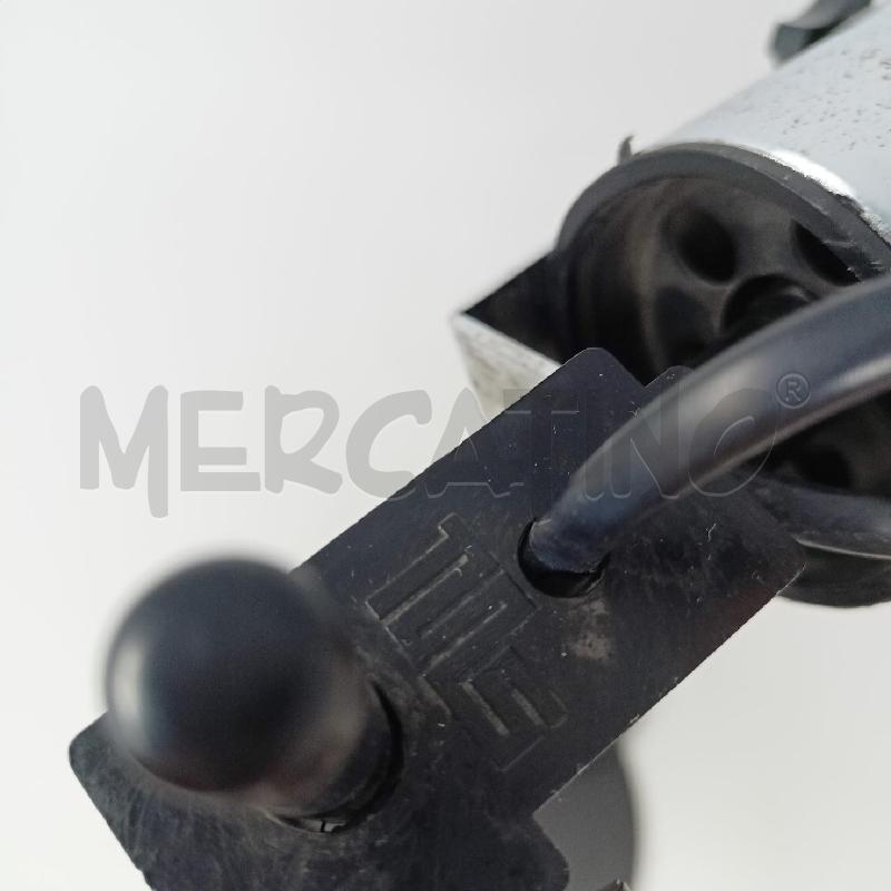 LAMPADA DA TAVOLO FARETTO SILVER BASE NERA PLASTICA NERA | Mercatino dell'Usato Roma re di roma 3