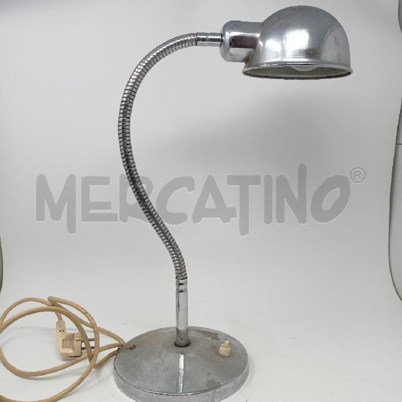 LAMPADA DA TAVOLO SILVER CROMATA STELO MOBILE  | Mercatino dell'Usato Roma re di roma 1
