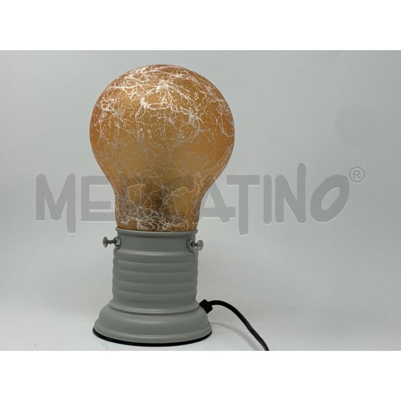LAMPADA FORMA LAMPADINA PARALUME VETRO SATINATO ARANCIONE VENATURE BIANCHE | Mercatino dell'Usato Roma re di roma 3